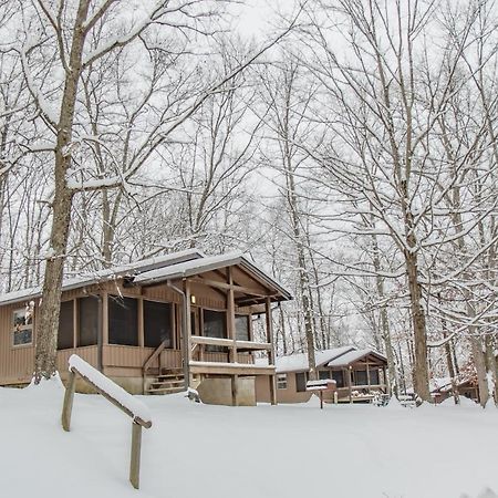 Burr Oak Lodge And Conference Center Glouster Exteriér fotografie