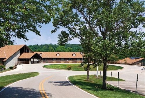 Burr Oak Lodge And Conference Center Glouster Exteriér fotografie